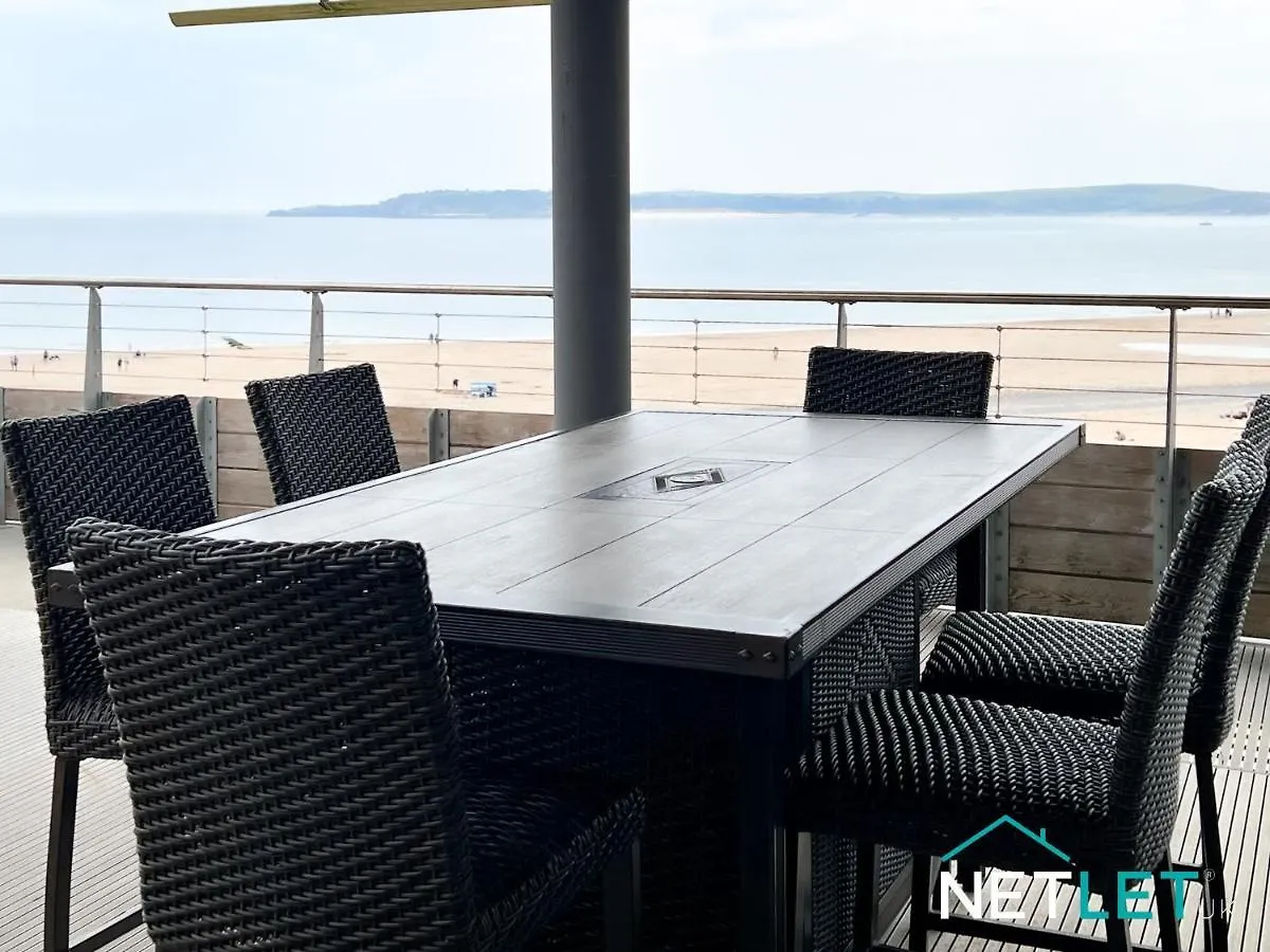 Apartment Sea Breeze Tenby