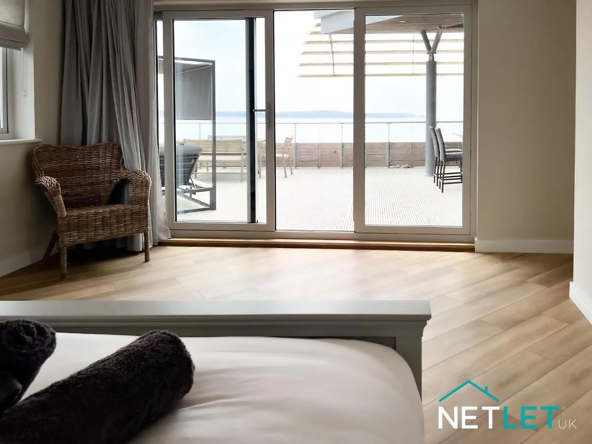 Apartment Sea Breeze *