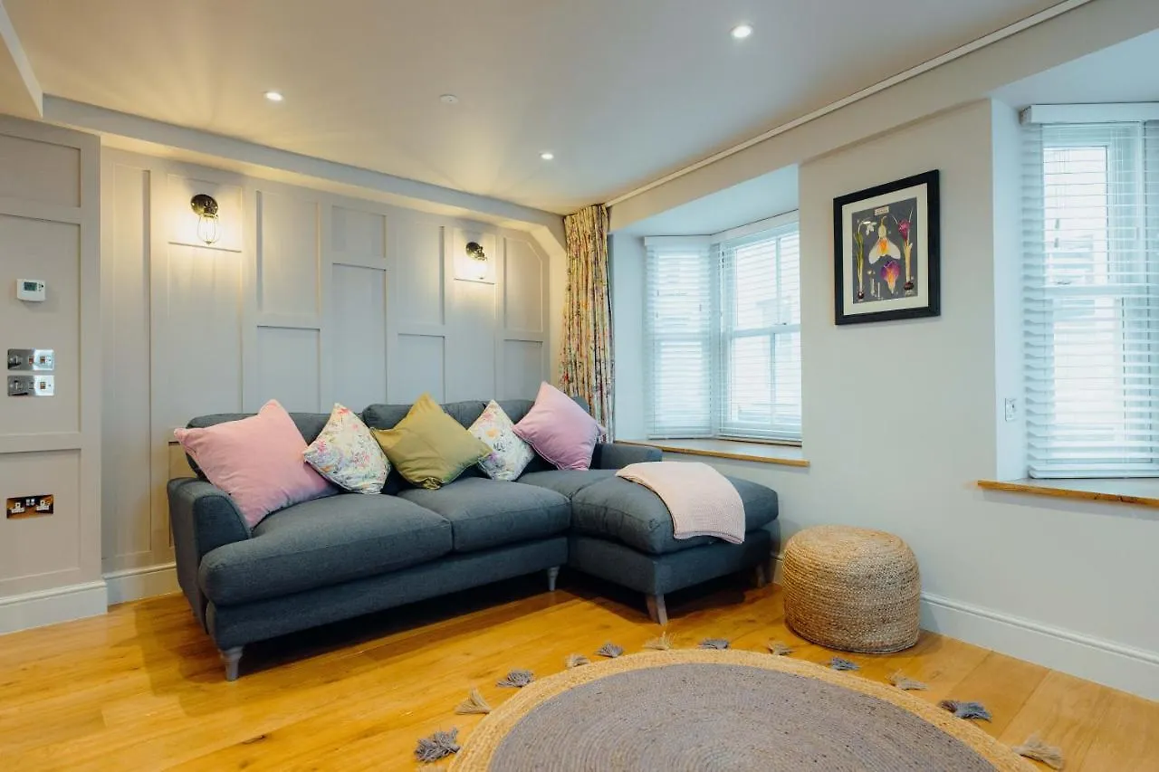 Luxury Sea-view In - Floral Corner Holiday home *