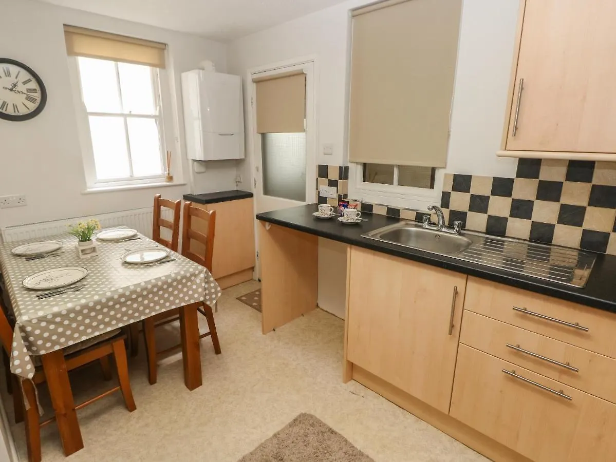 Flat 1 Apartment Tenby