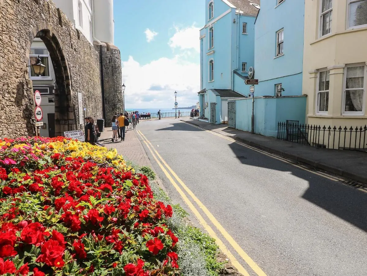 Flat 1 Tenby