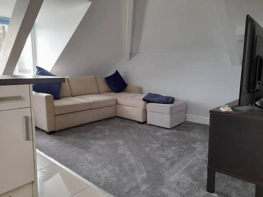 公寓 Top Floor Apartment, Sea Views Of Harbour Beach