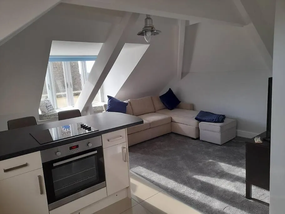 公寓 Top Floor Apartment, Sea Views Of Harbour Beach