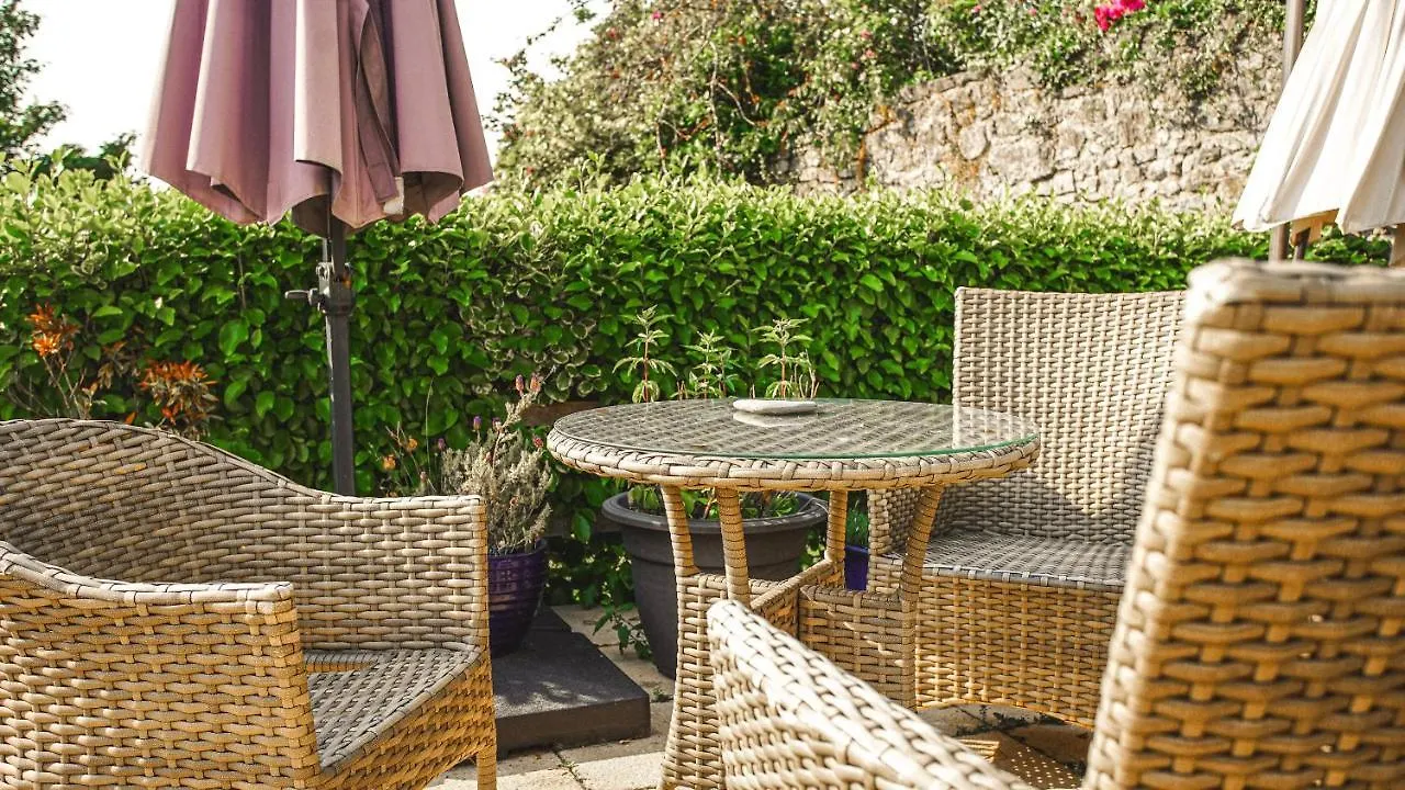 House - Caldey Island 马诺比尔