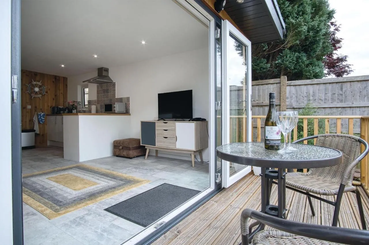 Chalet The Garden - 1 Bedroom - *