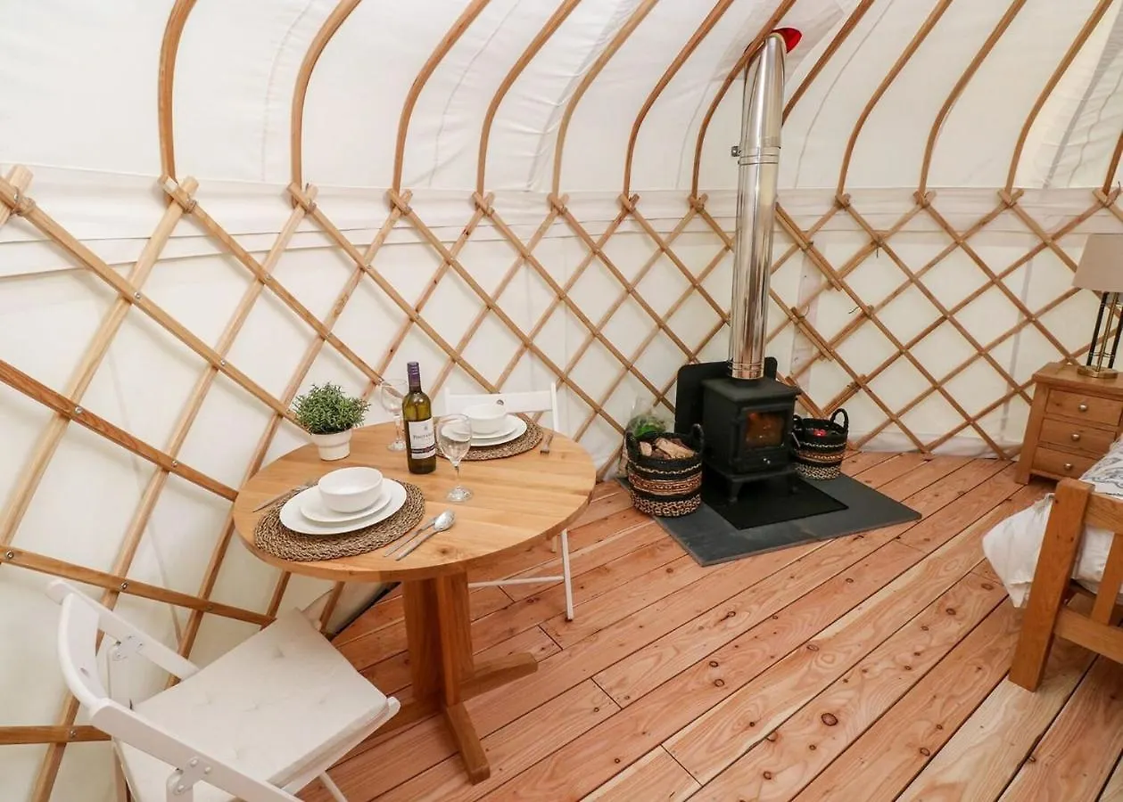Headland Escape Glamping *