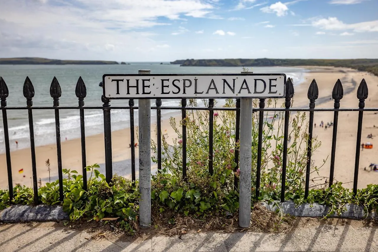 Tan-y-ffordd - Tenby