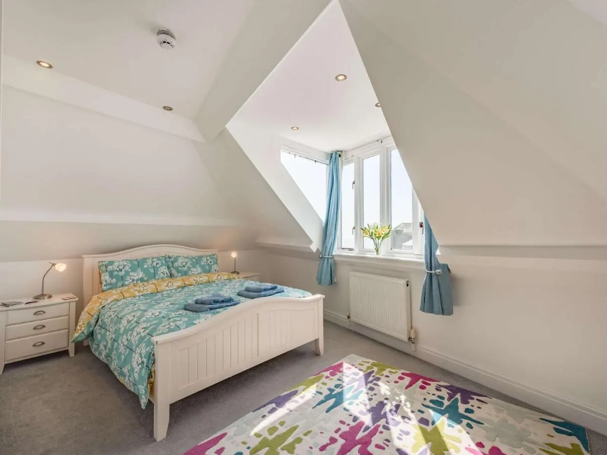 2 Bed In 87834 * Tenby