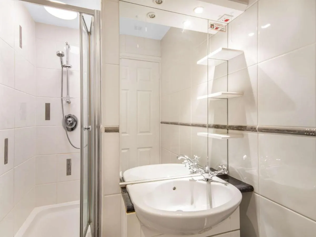 Apartment 2 Bed In Fb115