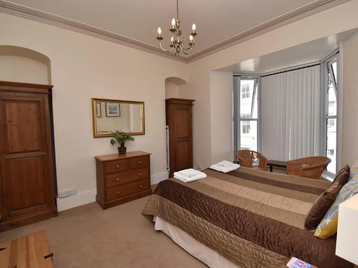 Holiday home 6 Bed In Fb220 *