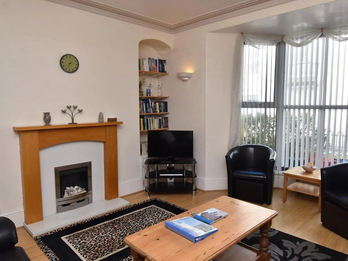 Holiday home 6 Bed In Fb220 Tenby