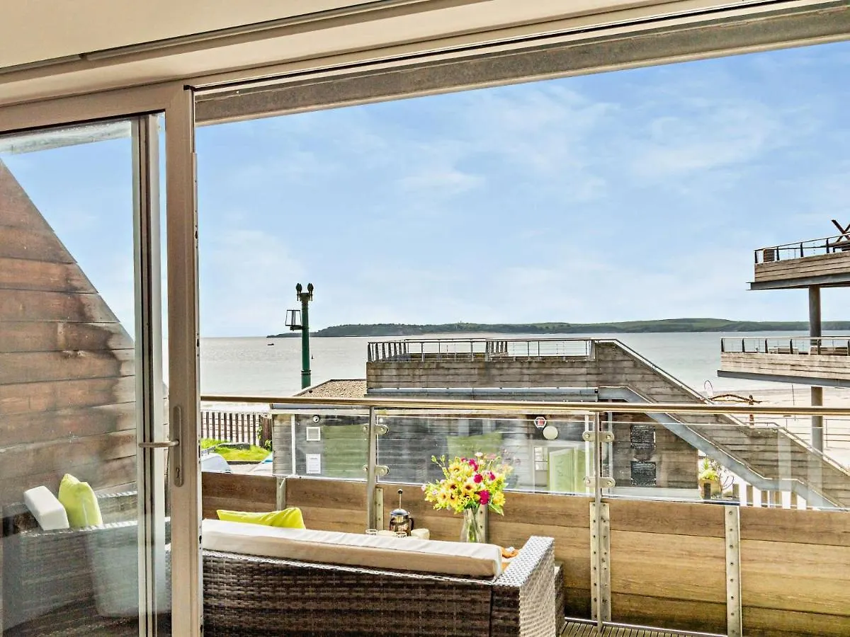 2 Bed In Fb292 * Tenby
