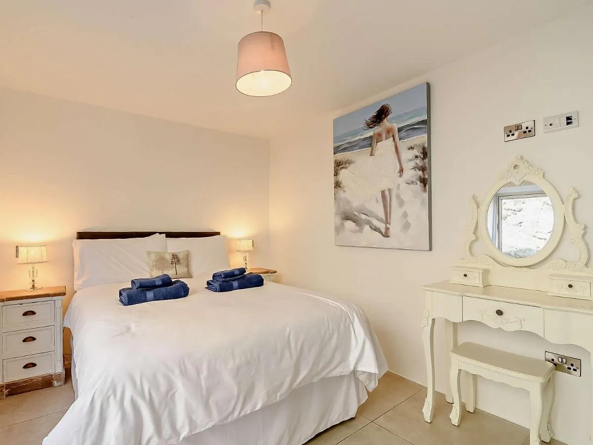 2 Bed In Fb290