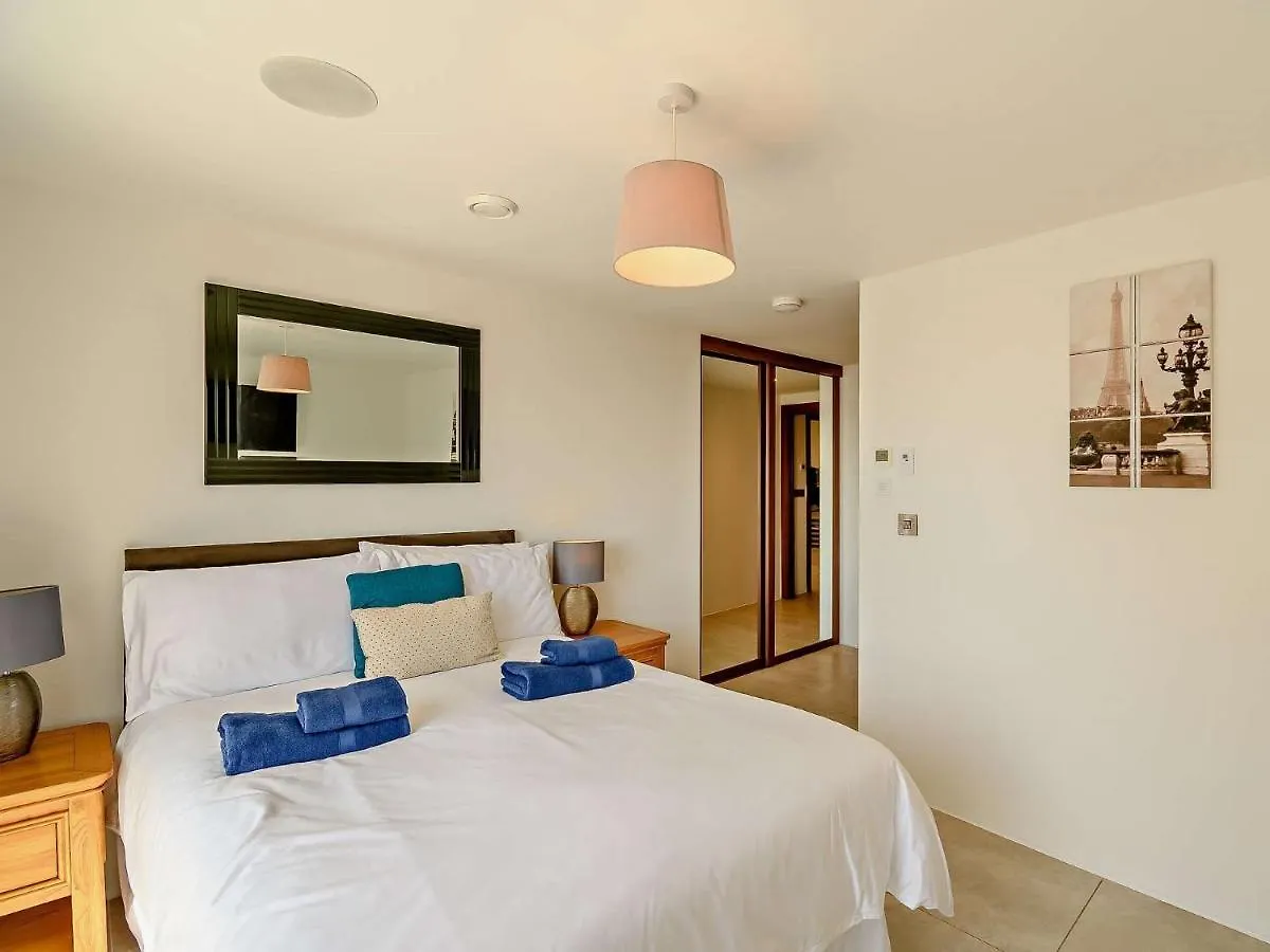 Apartment 2 Bed In Fb290 Tenby
