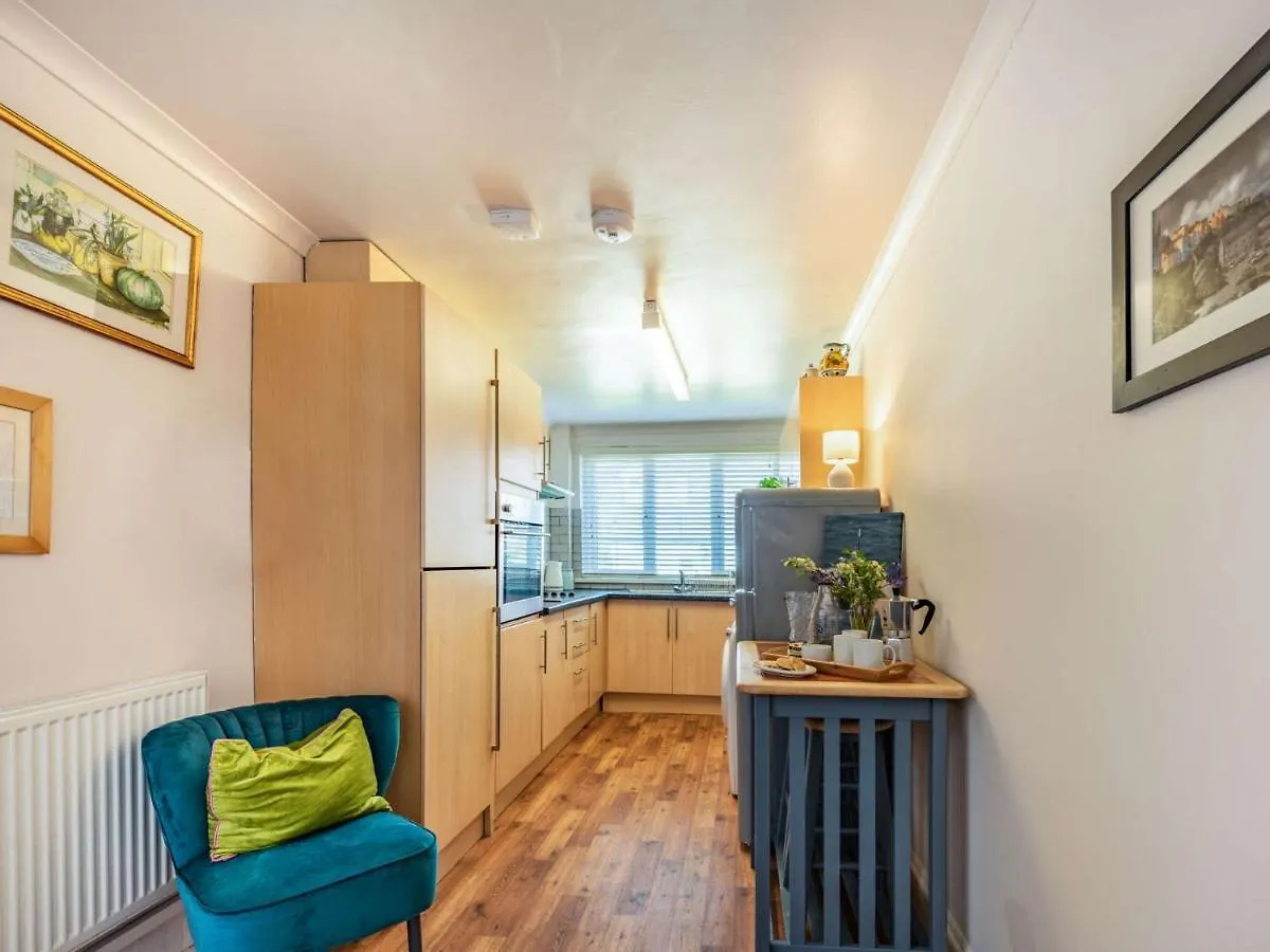 3 Bed In 86574 *