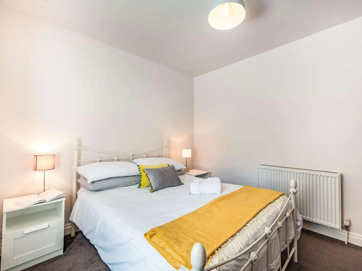 Holiday home 3 Bed In 86574