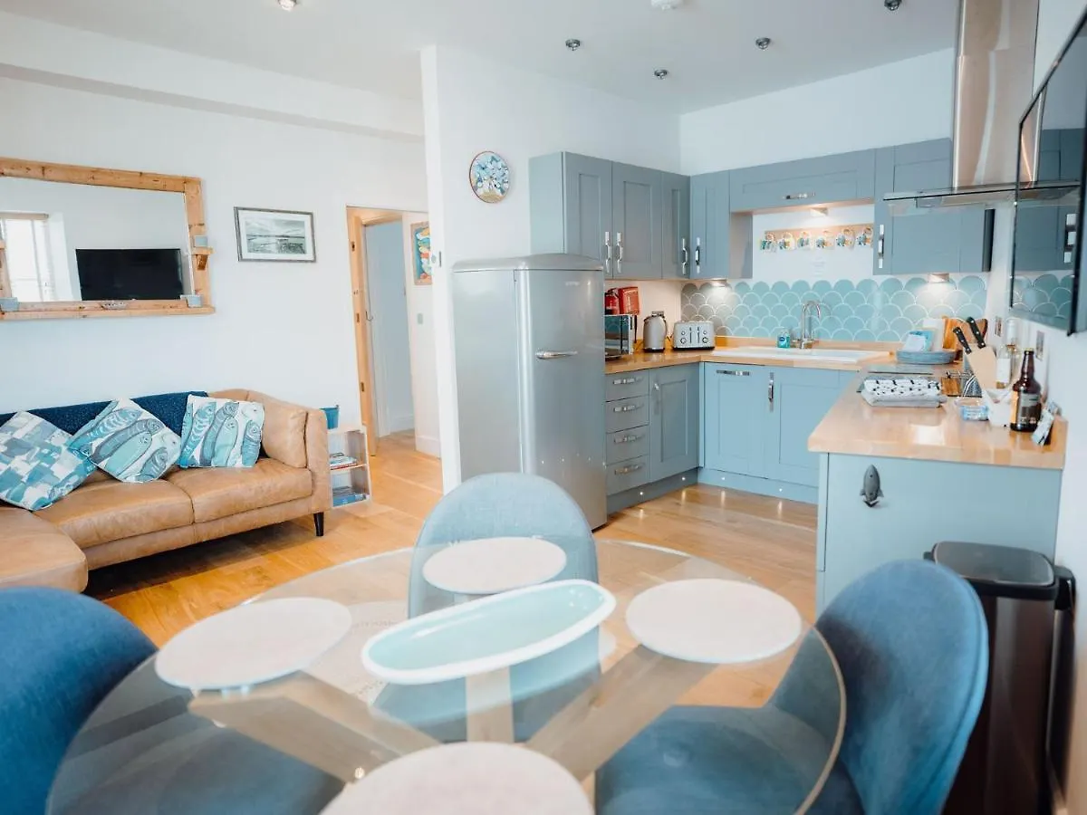 2 Bed In Fb285 Apartment Tenby