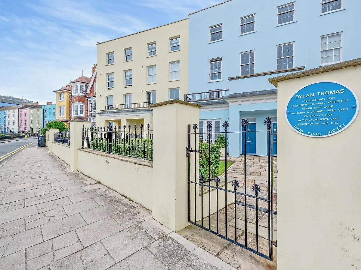 2 Bed In Fb061 Tenby