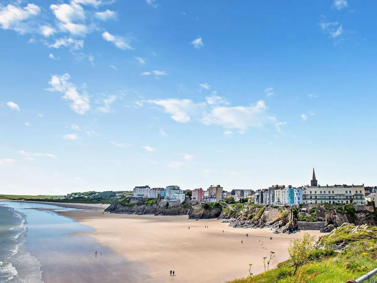 2 Bed In Fb164 Apartment Tenby