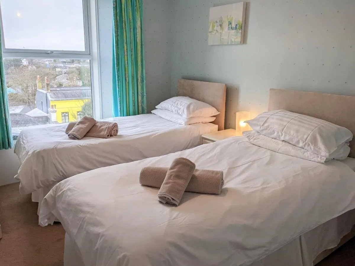 2 Bed In Fb164 Tenby