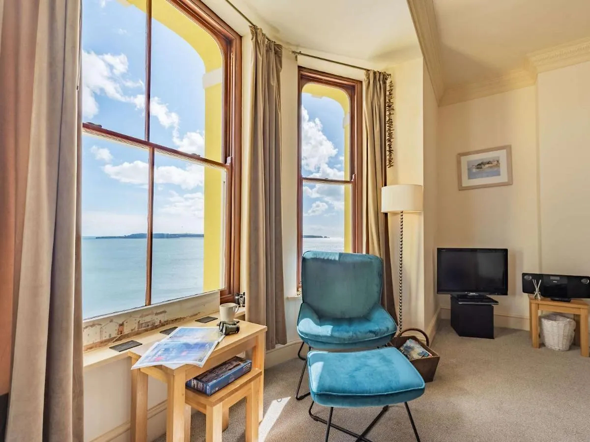2 Bed In Fb233