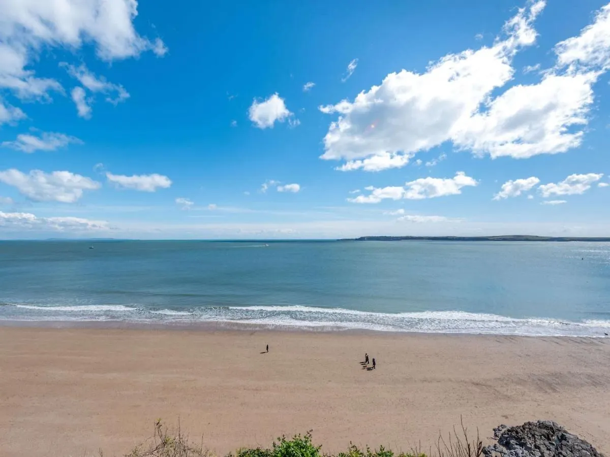 2 Bed In Fb233 Tenby