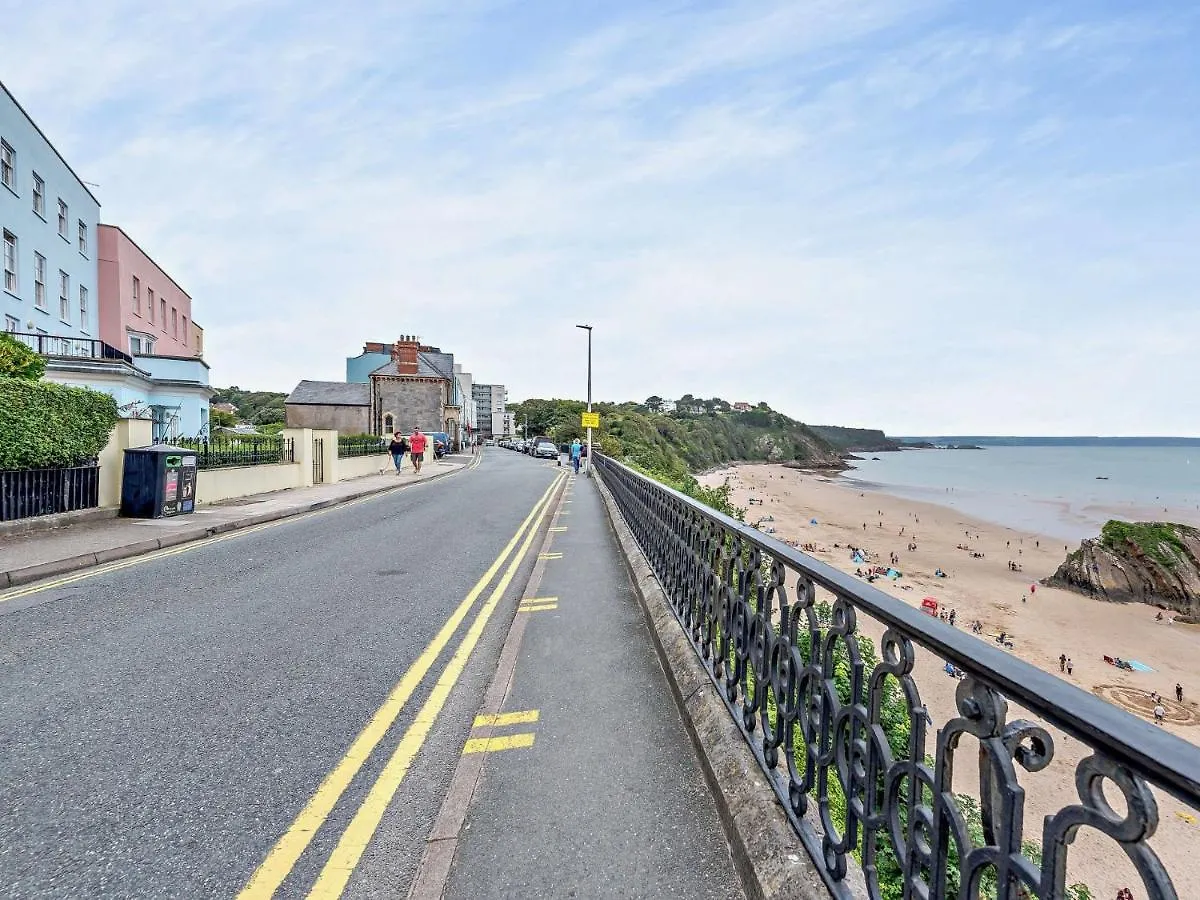 Apartment 2 Bed In Fb061 Tenby