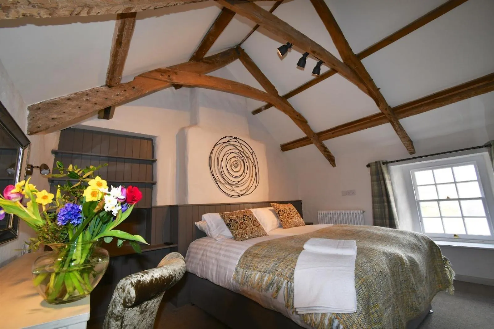 Carew Inn *