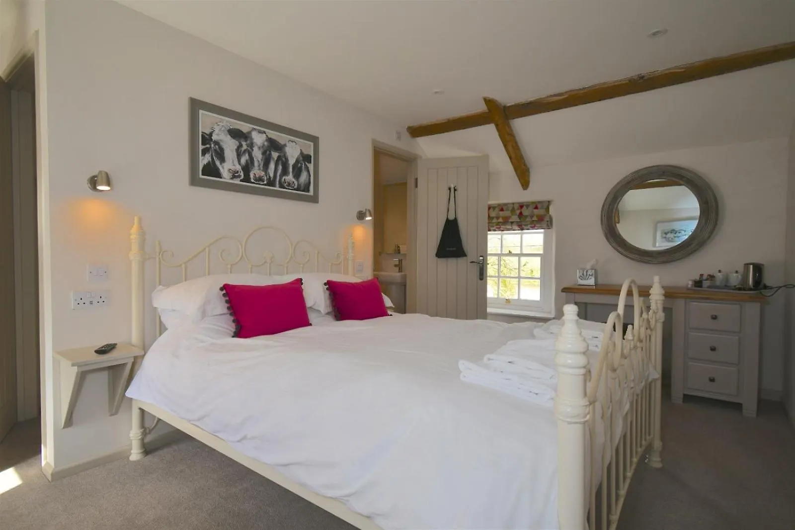 Carew Inn Inn *