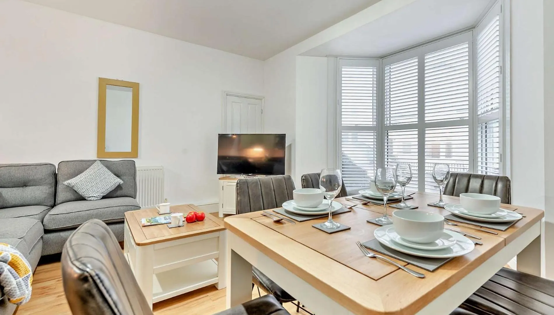 2 Bed In 94175 Tenby