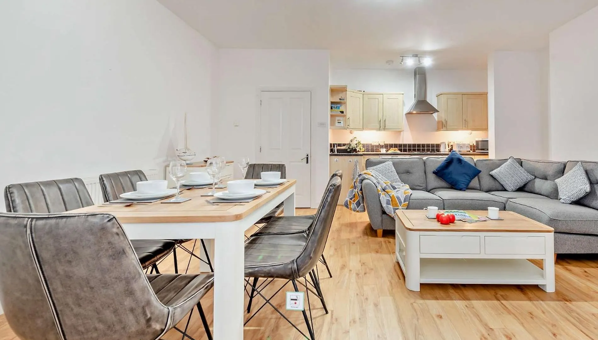 2 Bed In 94175 Tenby