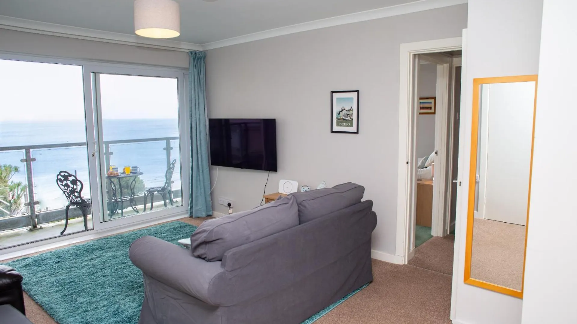 Puffins Nest Apartment Tenby