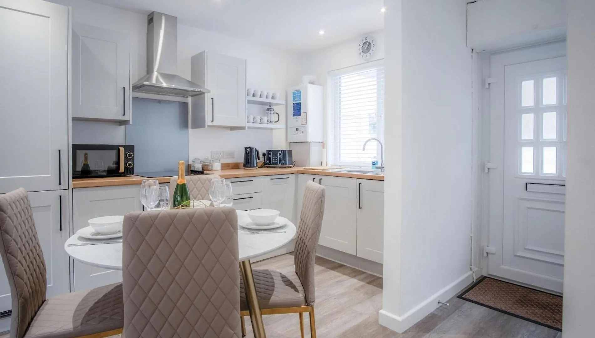Luxurious Charlton Mews - 2 Bed - * Tenby