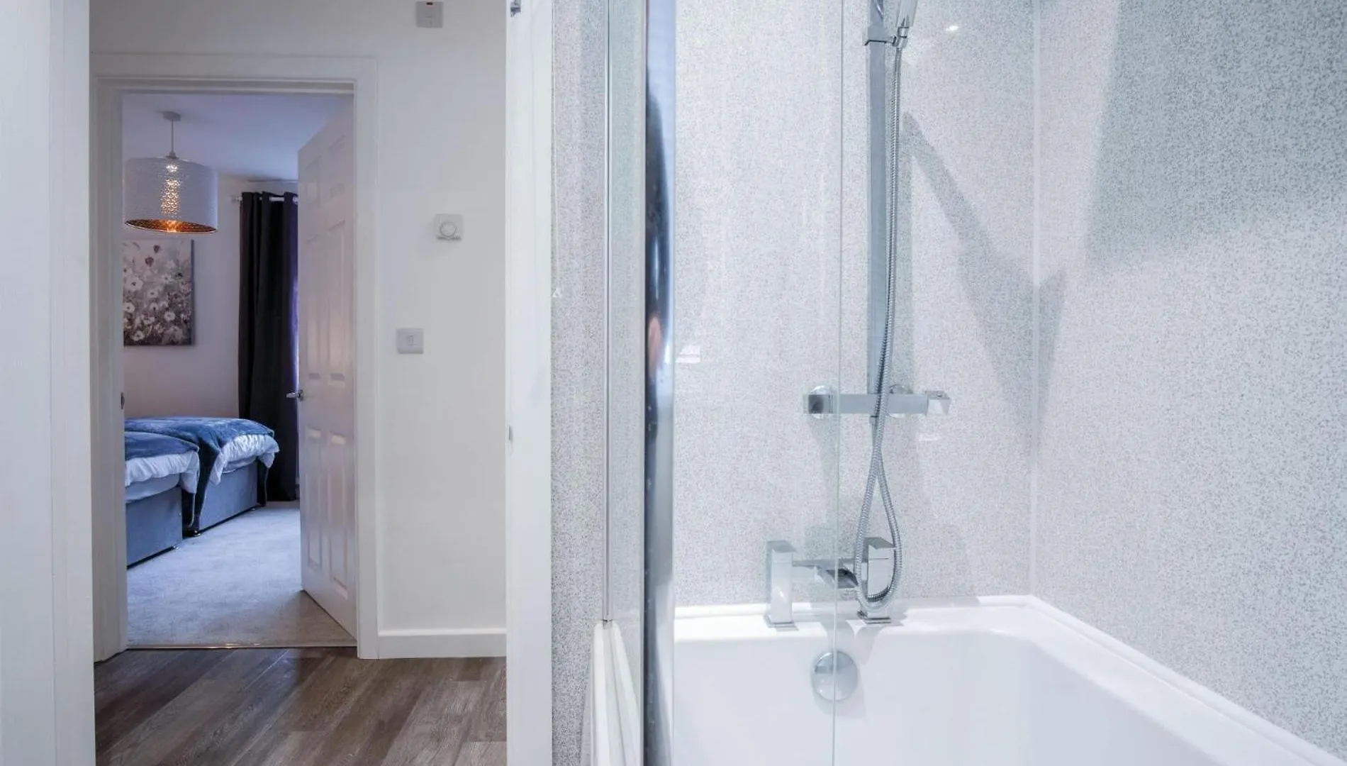 Luxurious Charlton Mews - 2 Bed - Apartment *