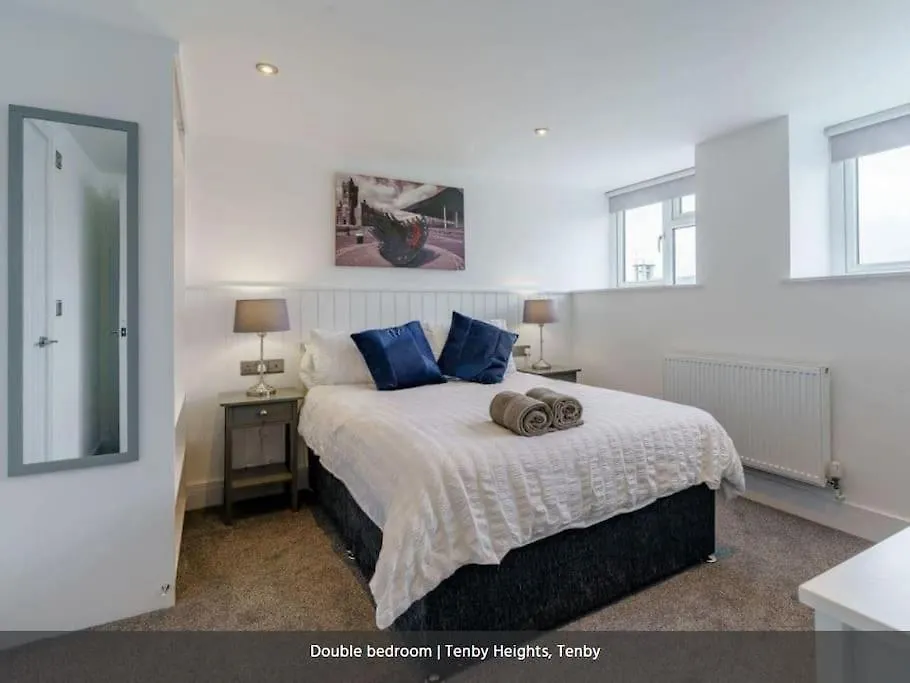 Heights, 5 En-suites, Parking & Garden