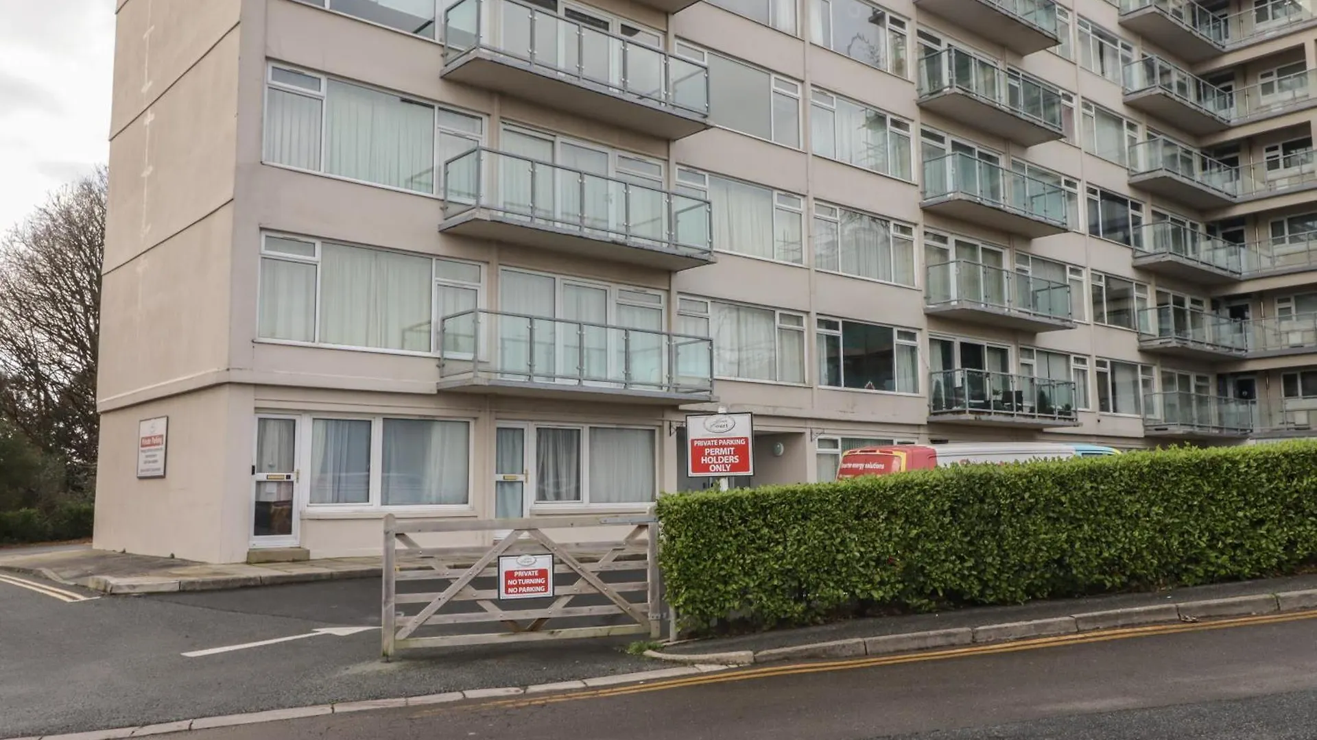 Flat 7 Tenby