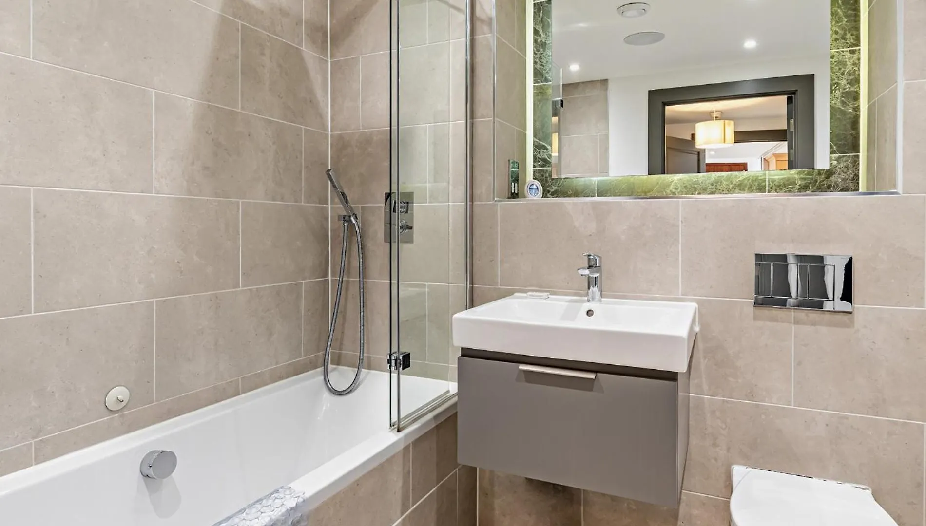 2 Bed In Fb292 * Tenby
