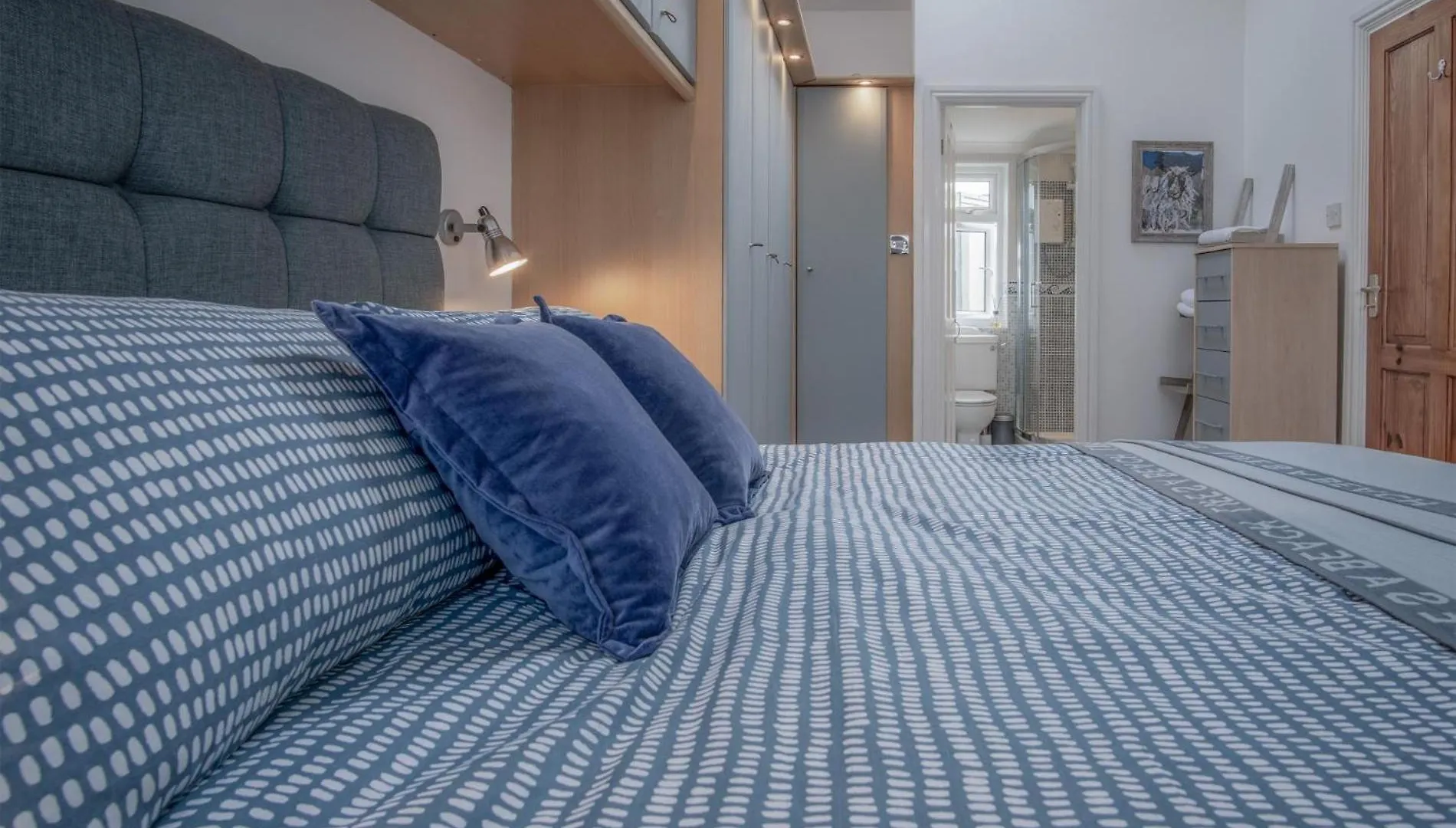 Town Heights - 3 Bedroom - Tenby