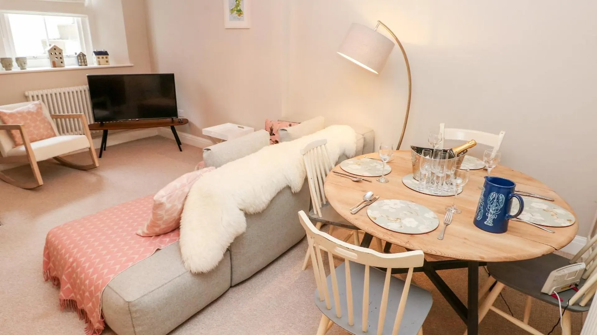 Apartment Flat 1, Belmont *