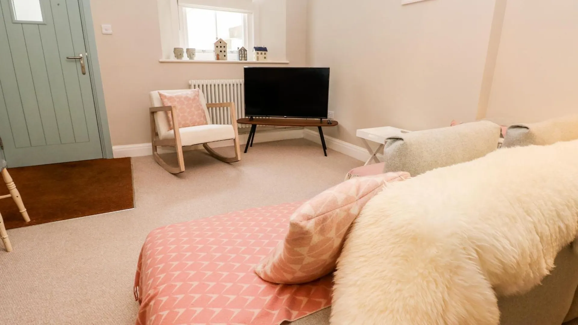 Flat 1, Belmont