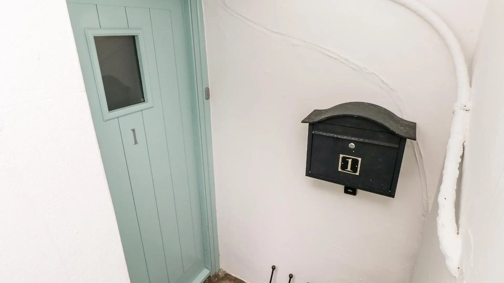 Apartment Flat 1, Belmont *