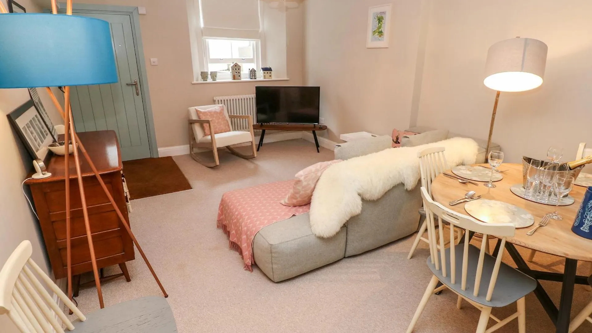Flat 1, Belmont Apartment