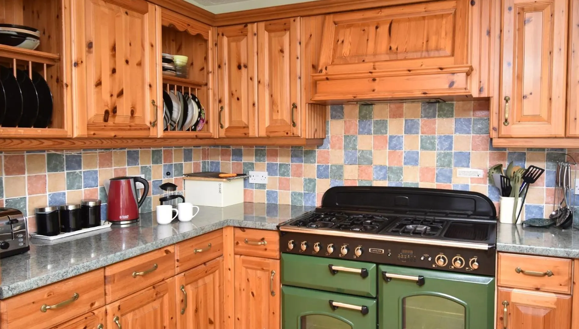 6 Bed In Fb220 Holiday home Tenby