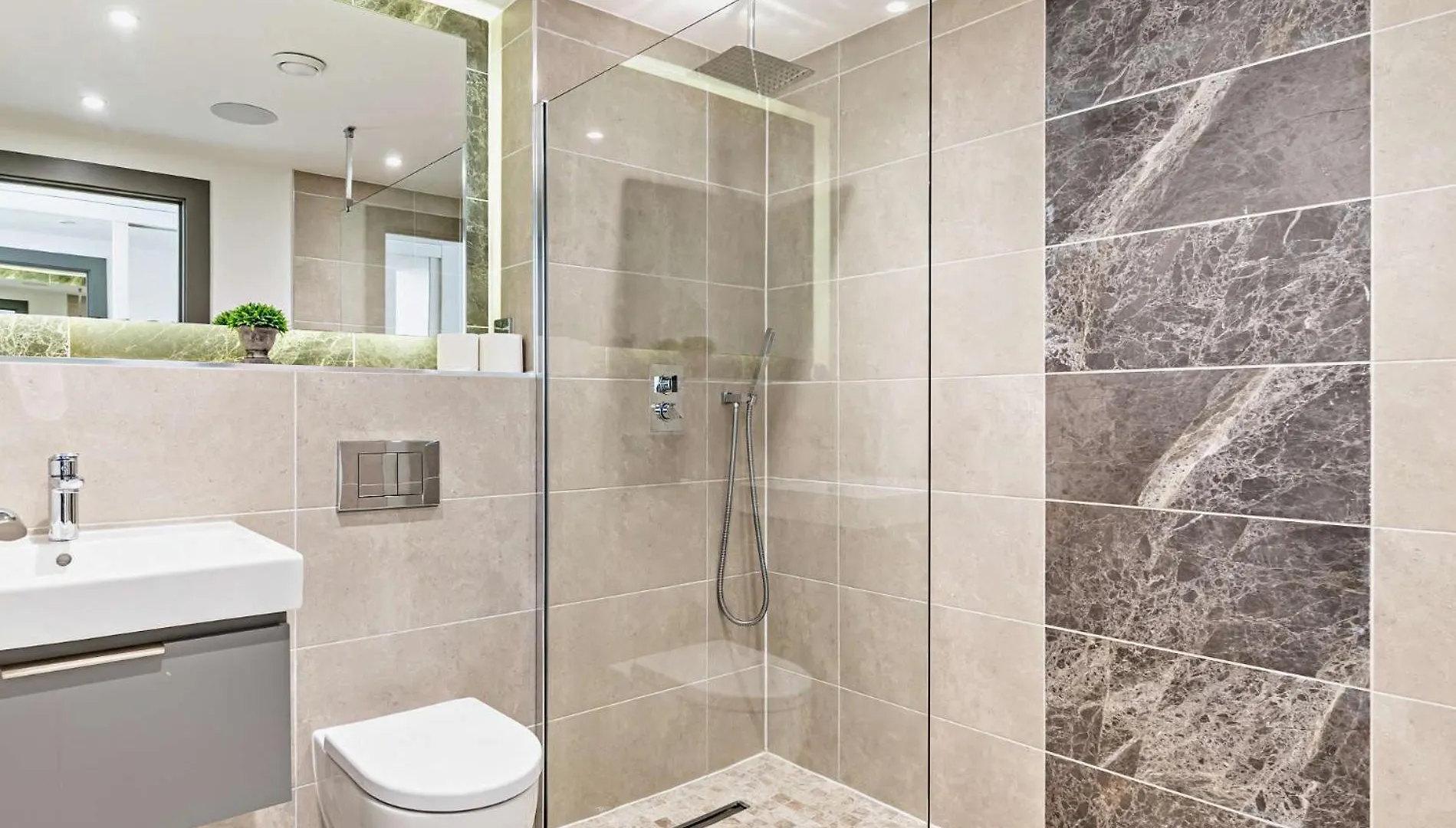 2 Bed In Fb292
