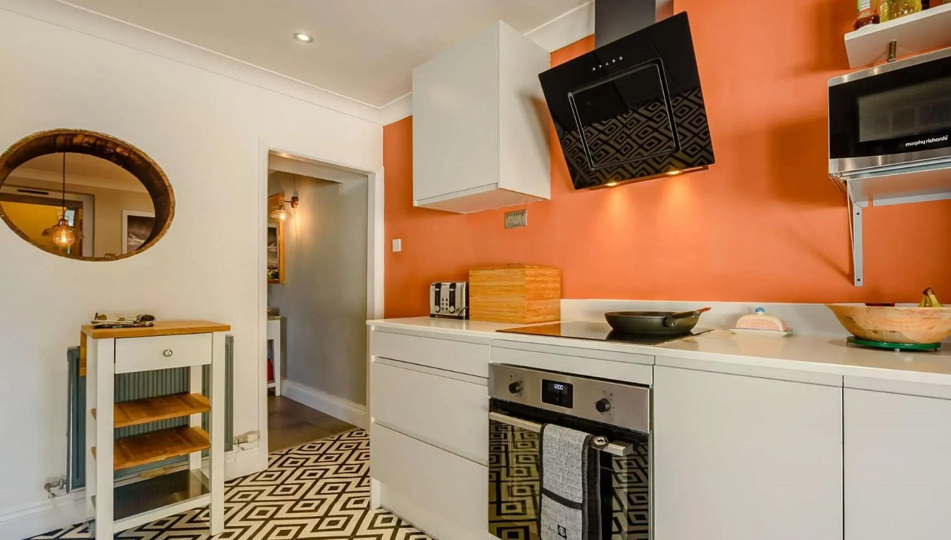 3 Bed In 90220