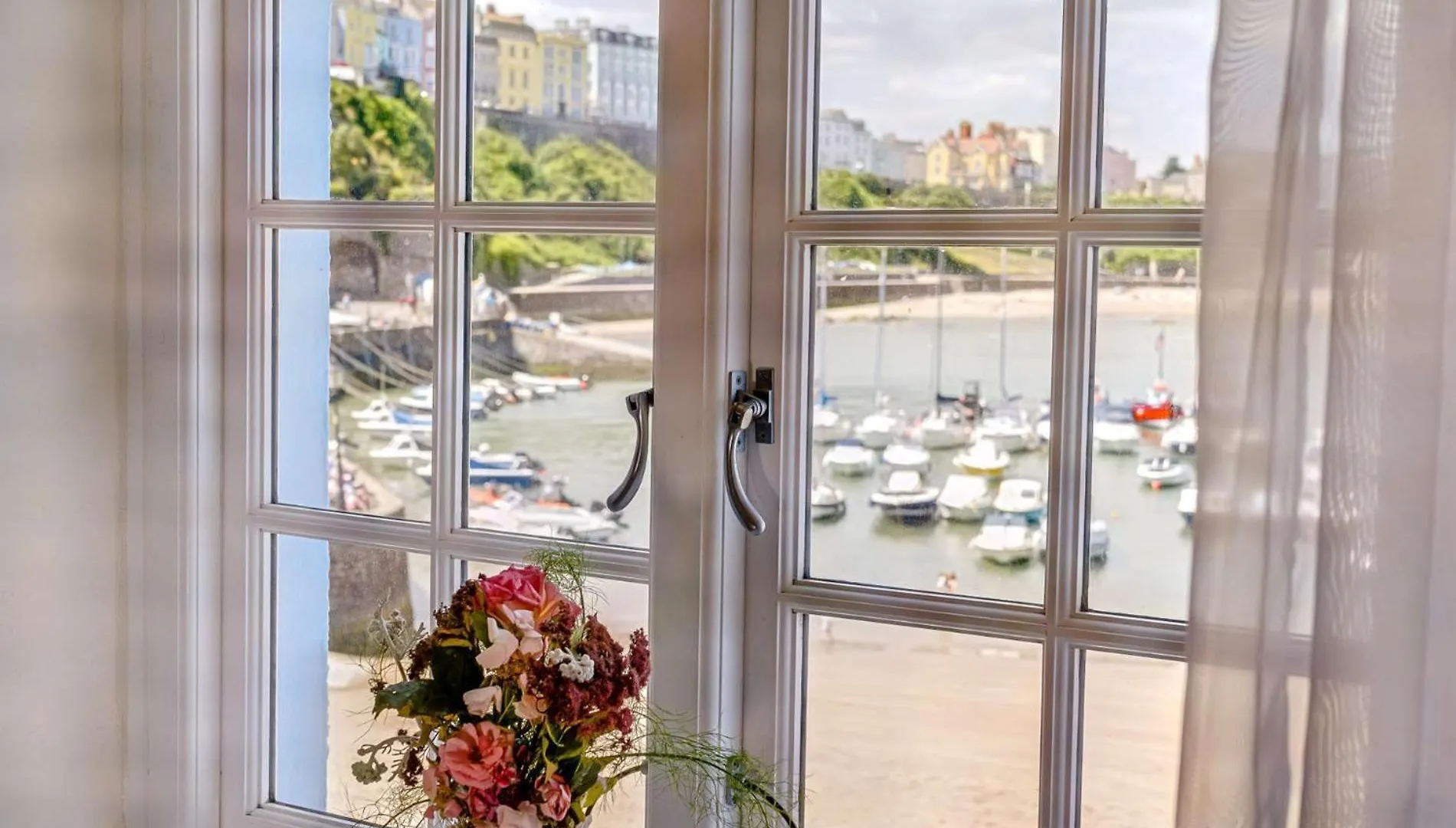 2 Bed In 88608 Tenby