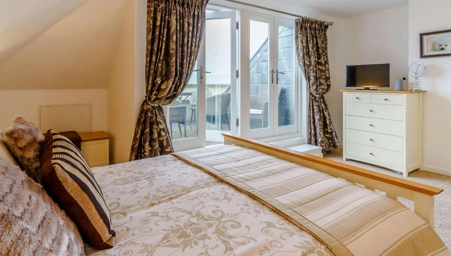 3 Bed In Fb273 Holiday home Tenby