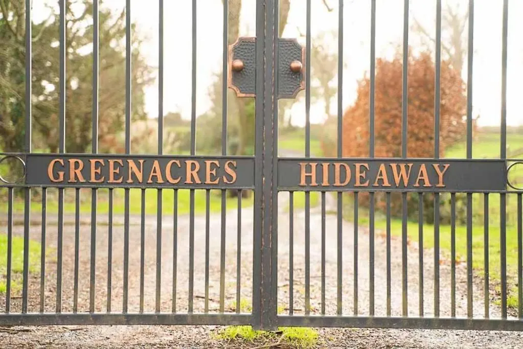Hideaway - Greenacres Estates