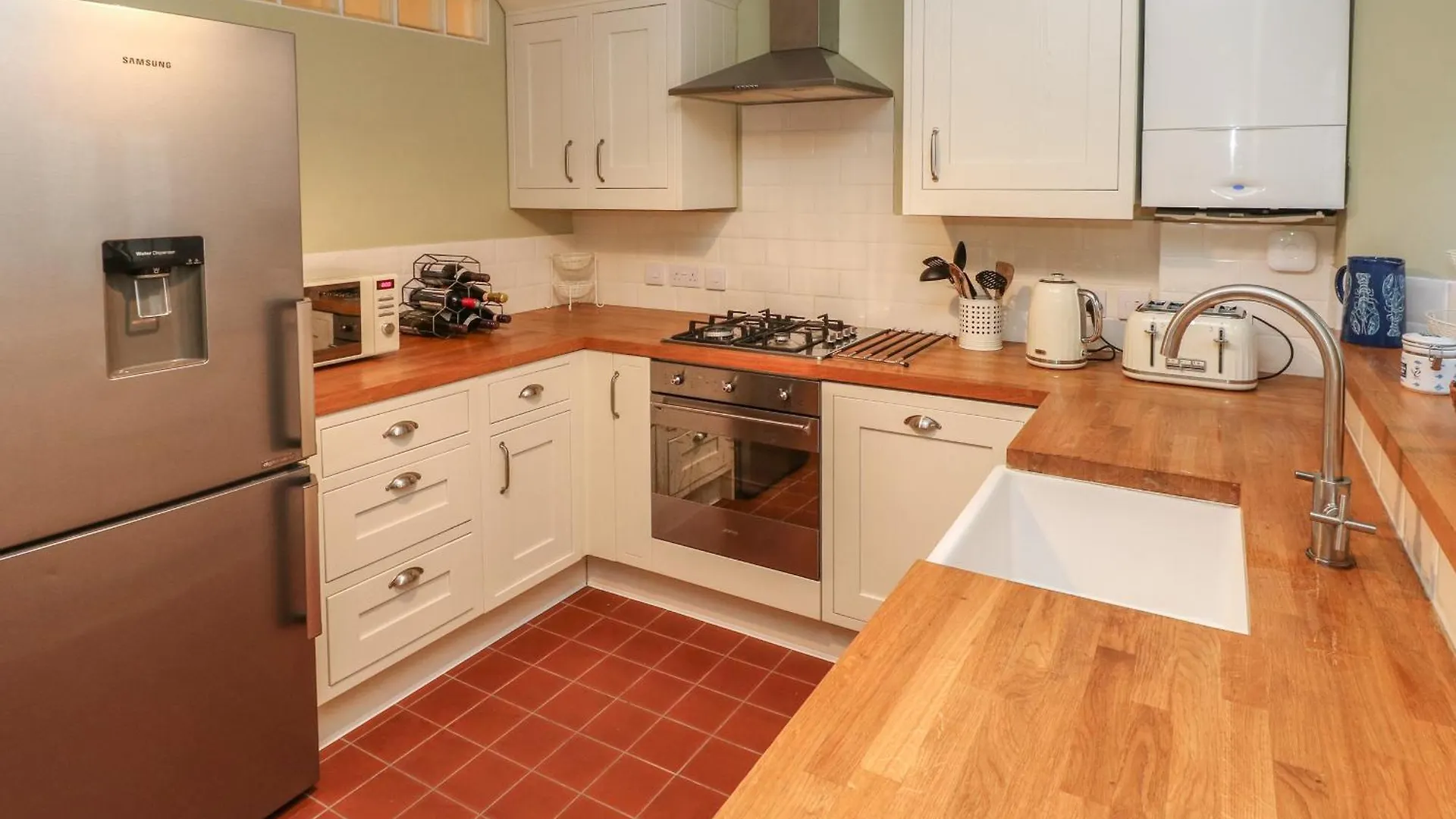 Apartment Flat 1, Belmont *