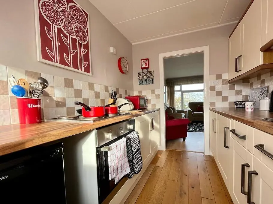 Apartment 2 Bedroom Seaview